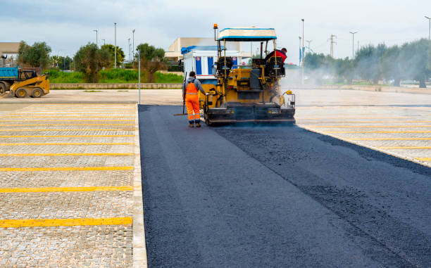 Best Driveway Paving Contractor  in Tunica Resorts, MS